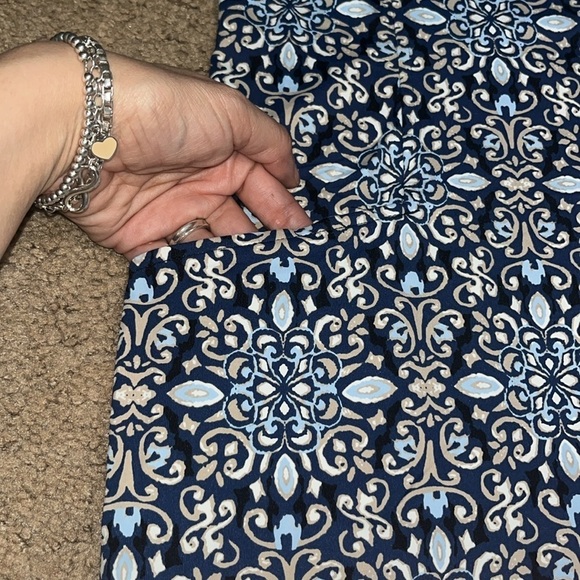 J. McLaughlin Catalyst 3/4 Sleeve Crew Neck Catalina Cloth Dress Blue Medallion - Picture 4 of 8